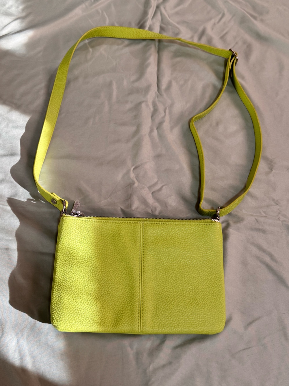 NWOT Thirty-One Jewell Crossbody Clutch Street Style purse Citrus Lime Pebble - Picture 4 of 7